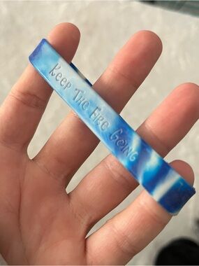 BundleFREE Burning Man Bracelet Gift Tye Dye Silicone Rubber Keep the Fire Going